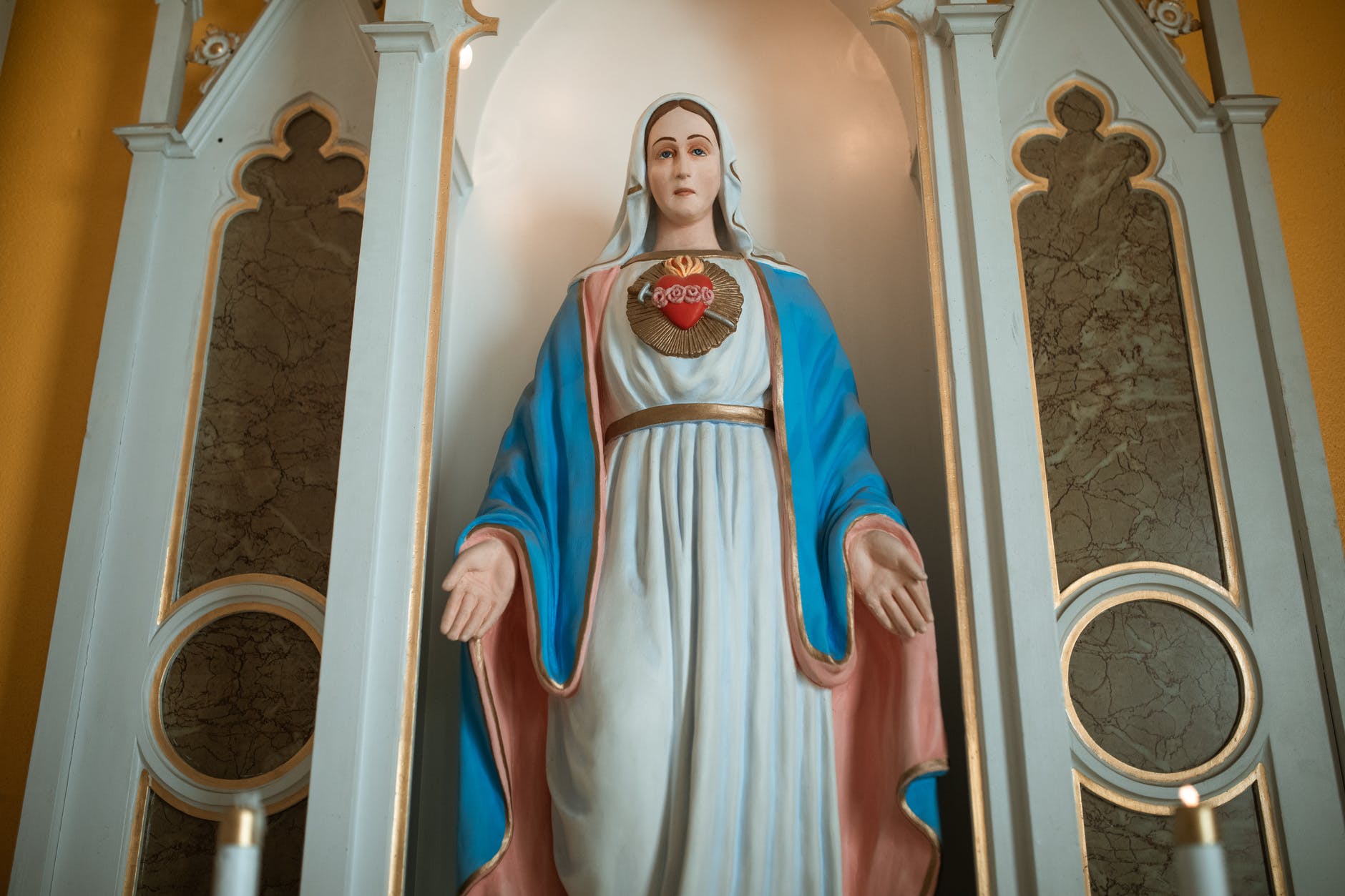 virgin mary figurine